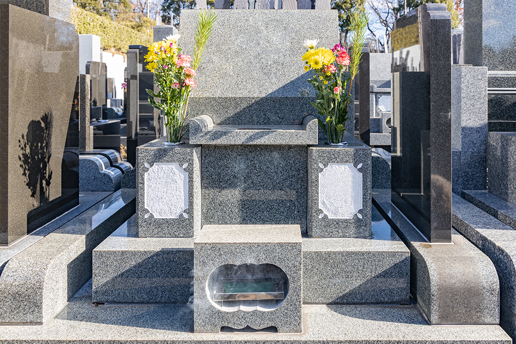墓、仏壇